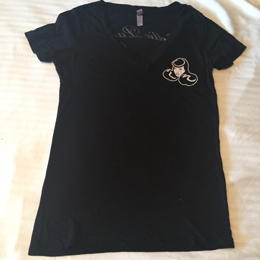 🌺B2G2 Free 🌺Bettie Page brand t shirt
